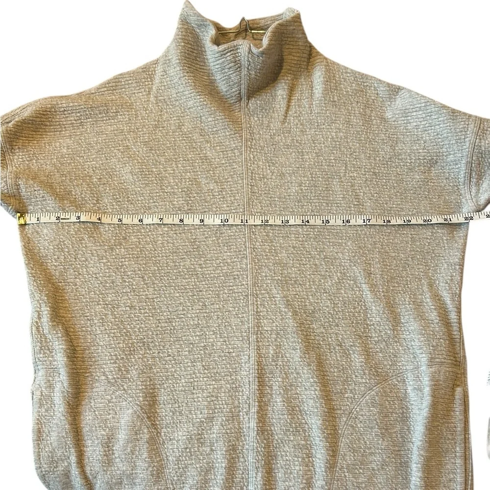 Lululemon Call for Cozy Dress size 6 Sweaterdress Heathered Core Light Grey
